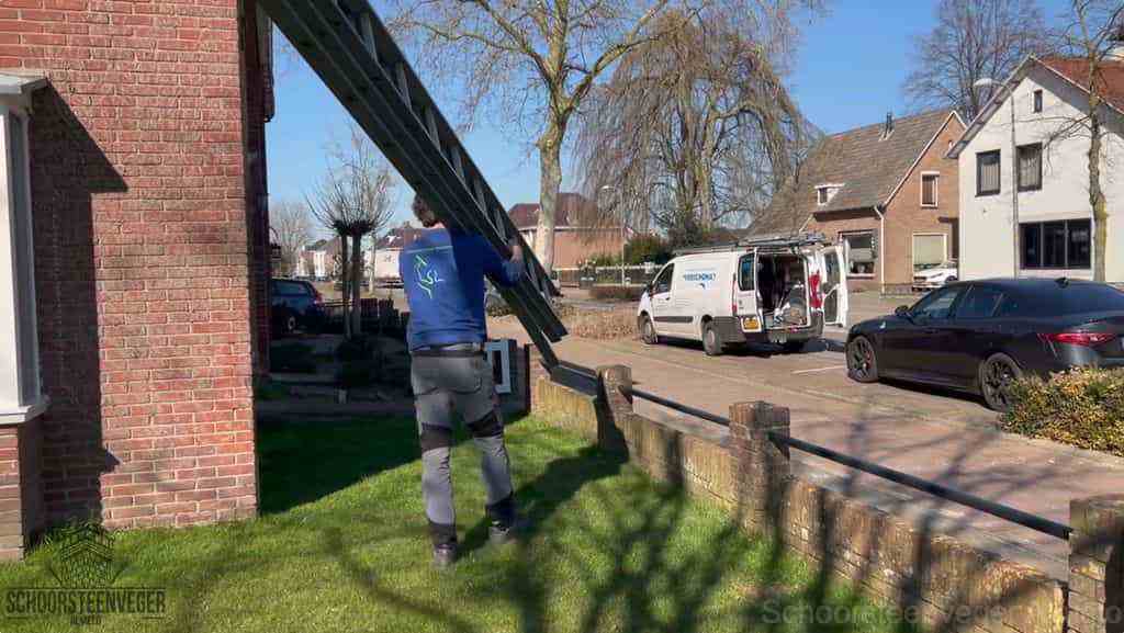 Schoorsteen onderhoud Almelo ladder bus